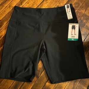 Mondetta Women's Black Bike Shorts